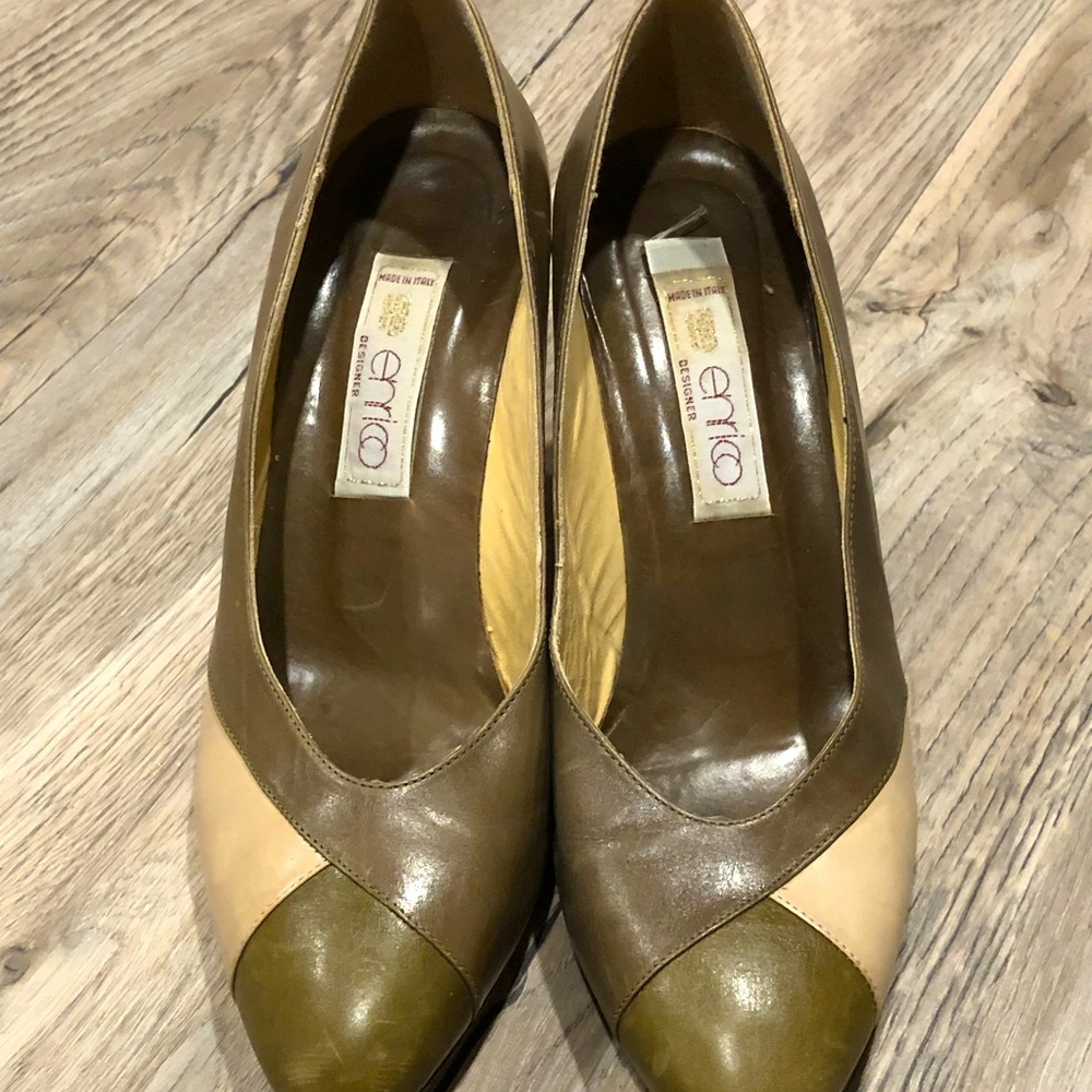 Enrico pumps. Olive green/cream in color. Size 7